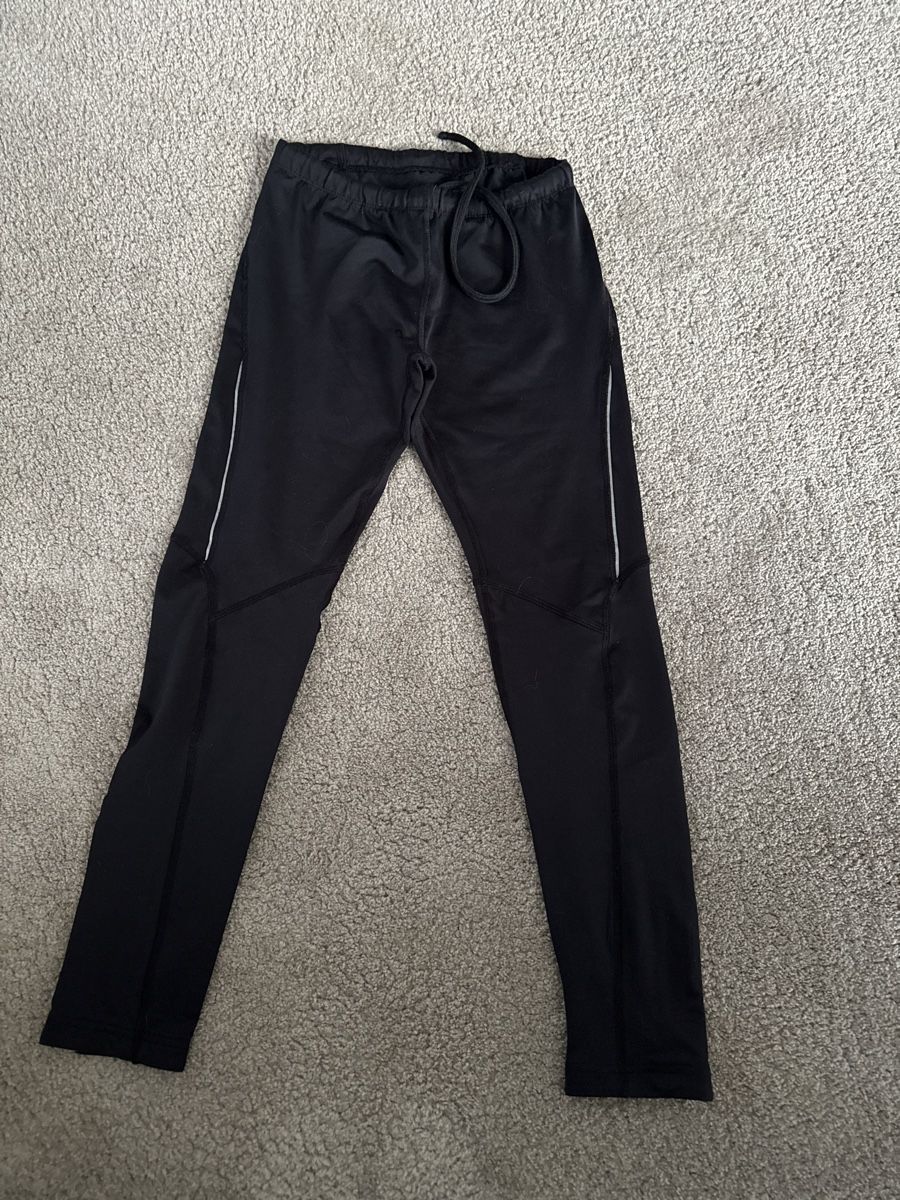 Leggings: Tights Gr 36 Sportleggins – Gebraucht aus Oberweningen von Jogi2 1