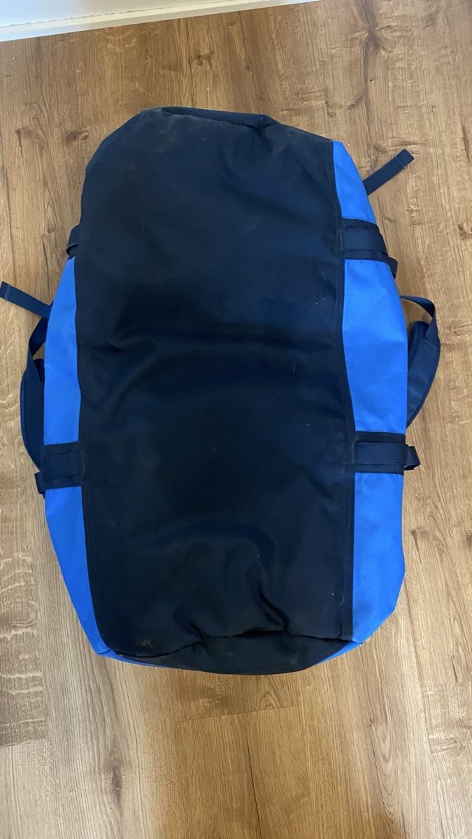 North Face Zaini: The North Face Base Camp Duffel Size M – Usato da Winterthur venduto da chiaroscuro27 7