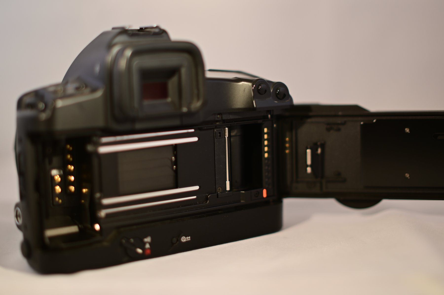 Canon Fotocamera: Canon EOS 3 – Usato da Uster venduto da Stoessda 3