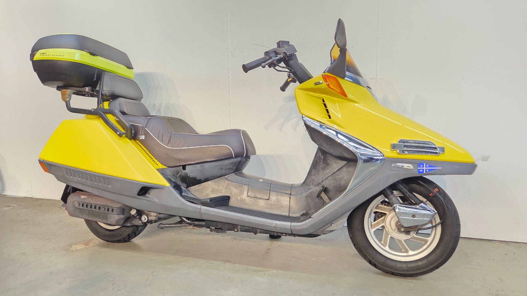 Honda Scooter: Honda CN 250 Helix Roller – Usato da Tägerschen venduto da Moto-Welt 2