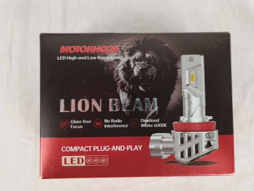 Fari: MOTORHOOK LION BEAM Autoscheinwerfer-Lampe – Usato da Schübelbach venduto da Restwert_Schubelbach 1