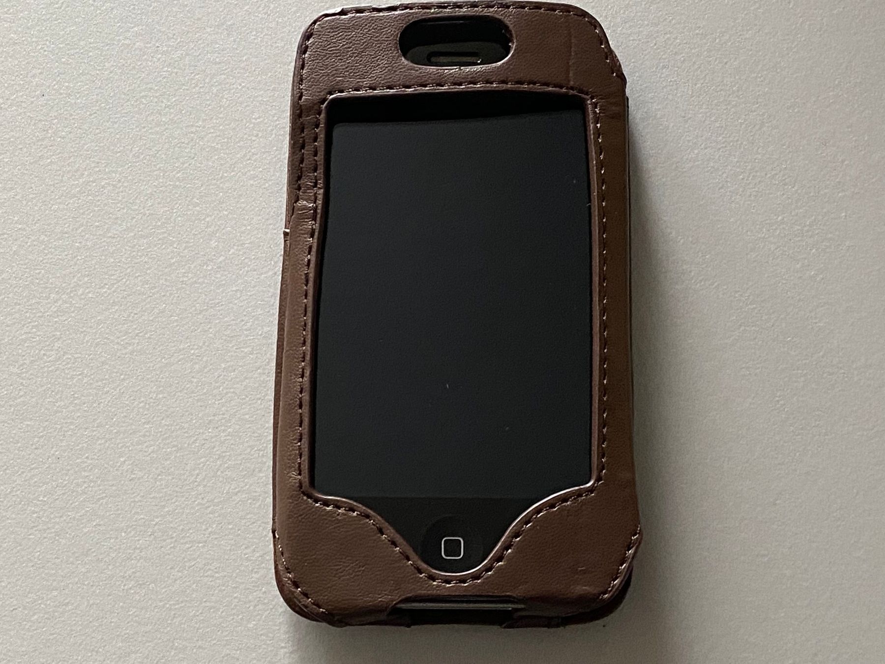 Apple Cover & Protezioni schermo: iPhone 4 Hüllen aus Kunstleder - ohne iPhone – Nuovo (secondo la descrizione) da Langwiesen venduto da Restposten-24
