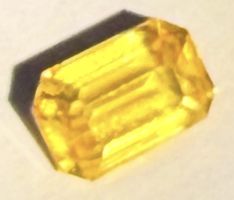 1.51 ct Vivid Yellow Saphir / GUILD Report