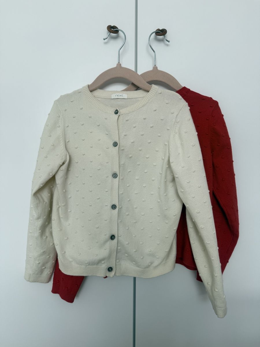 Next Lotti & Set di vestiti: Cardigans Next 4-5 ans, lot de 2 – Usato da Romanel-sur-Lausanne venduto da RitaPereira 5