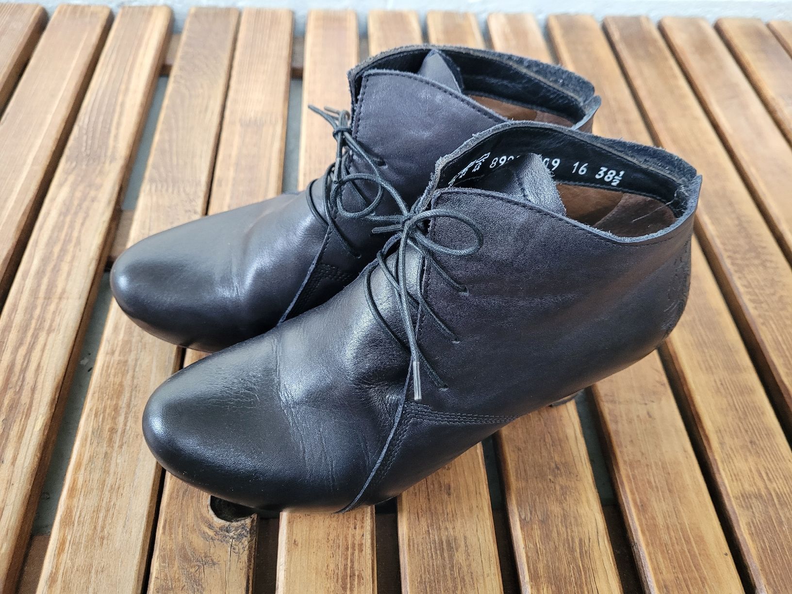 Think Scarpe da donna: Think! Stiefeletten Gr.38,5 – Usato da Münchenbuchsee venduto da Grundel74