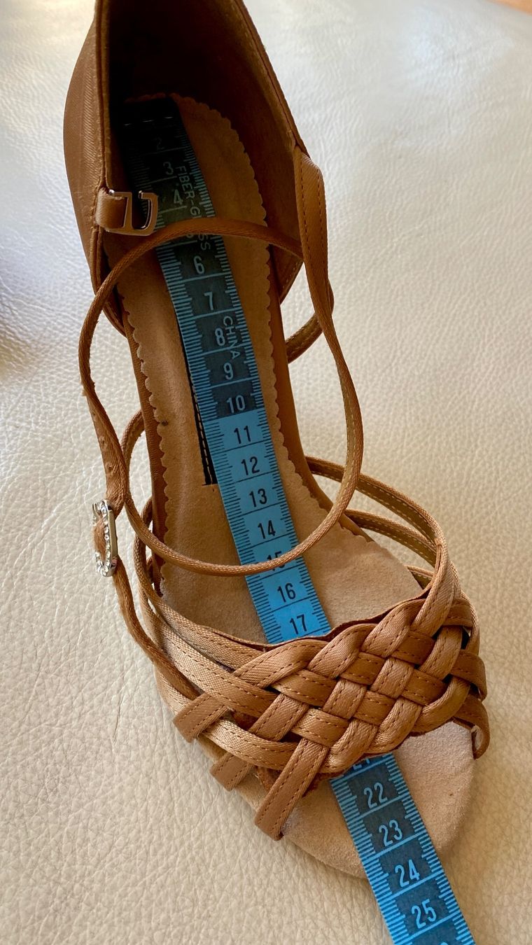 Scarpe da donna: Tanzschuhe Damen – Usato da Zürich venduto da Orch43 3