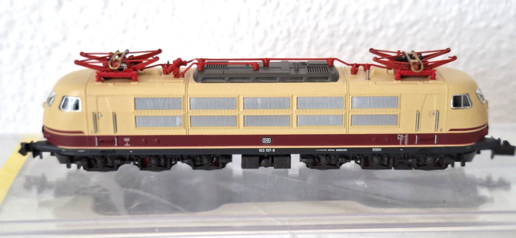 Trix Modellini di ferrovie: Minitrix DB E Lok  BR 103 – Usato da Biberist venduto da Ntrains 4