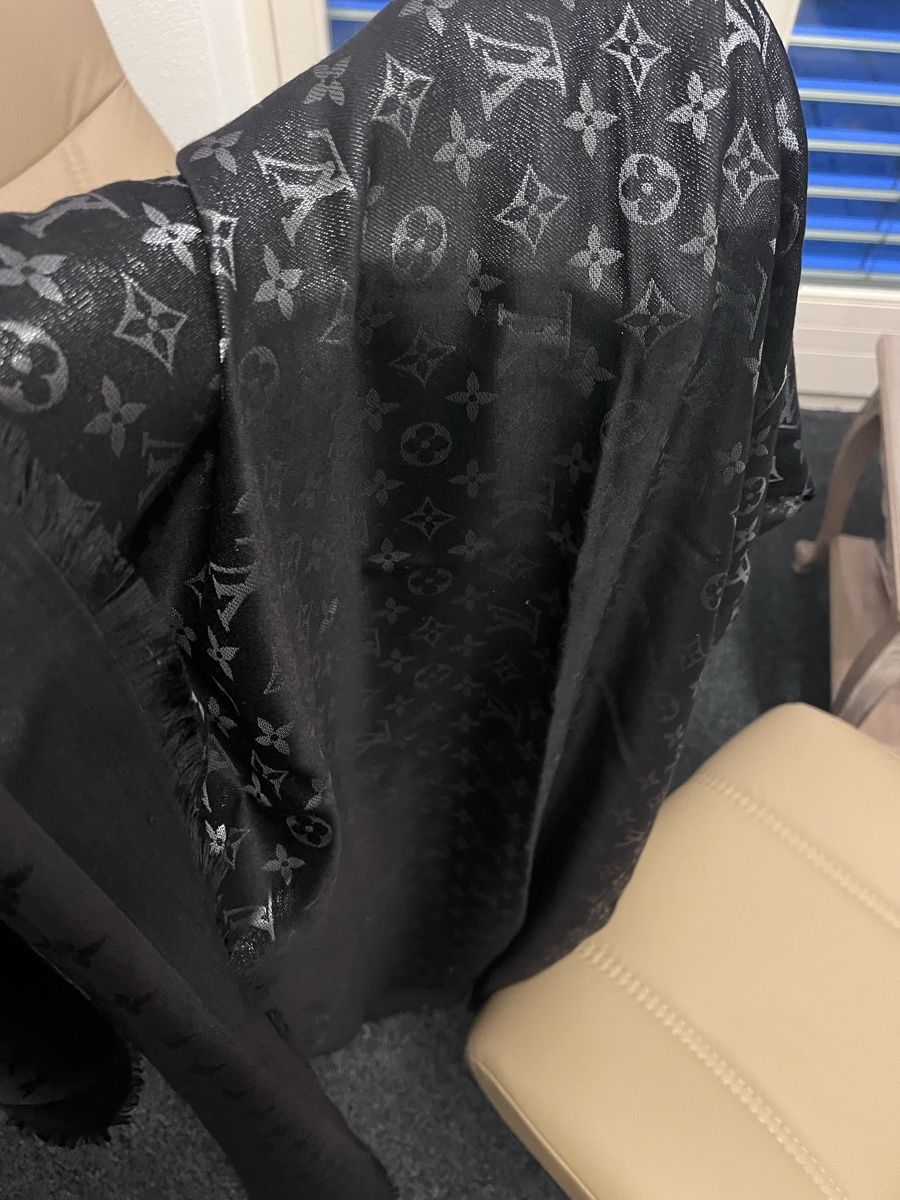 Foulard & Sciarpe: Louis Vuitton Black Scarf – Usato da Baar venduto da kri_m7t2 2