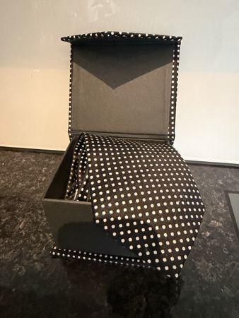 Pierre Cardin Krawatte aus Seide schwarz gepunktet mit Box