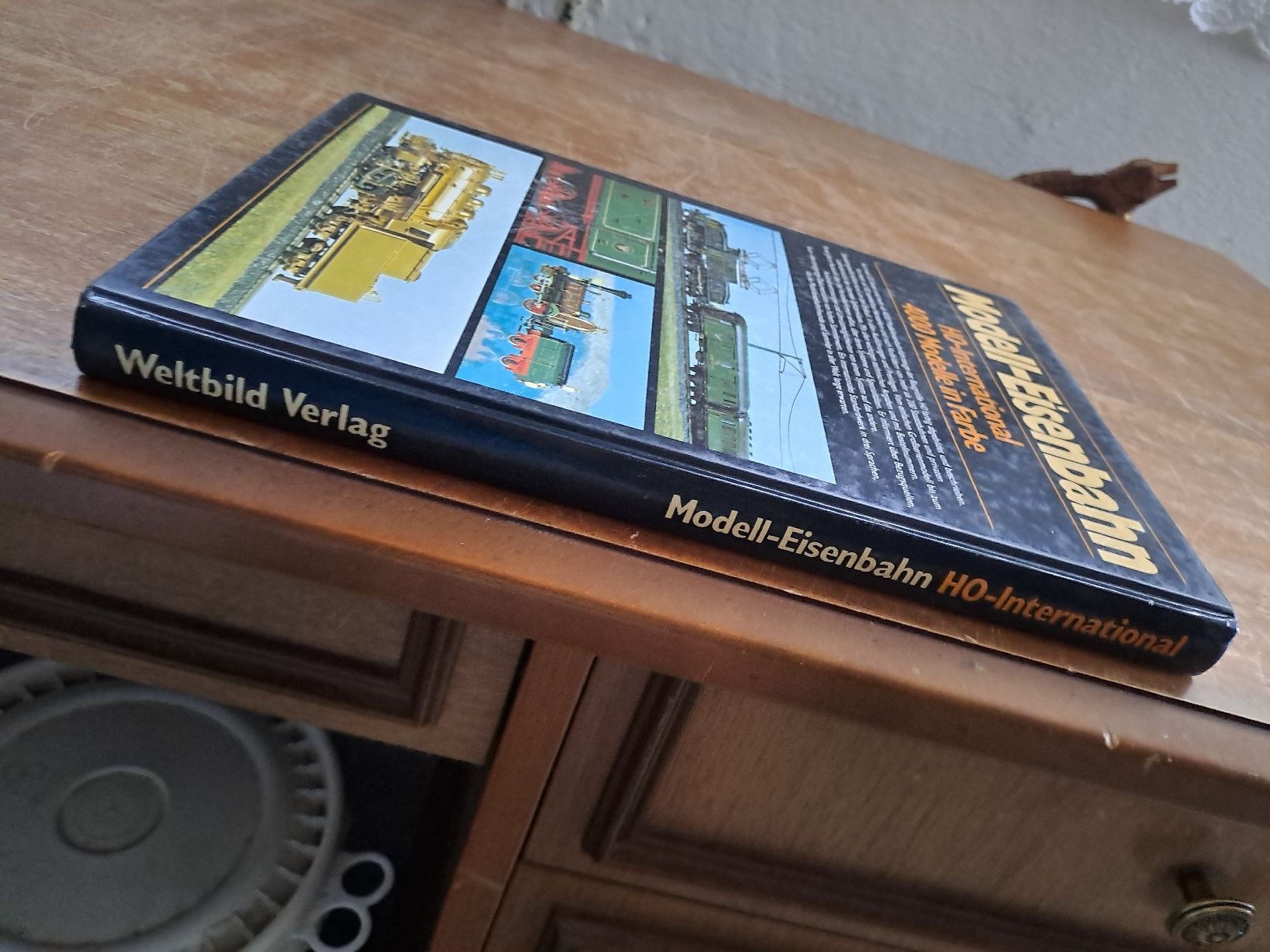 Libri: Modell-Eisenbahn HO-International Buch 4000 Modelle – Usato da Zürich venduto da Schoebi19 3