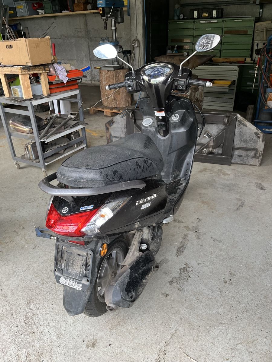 Strada: Yamaha Delight – Difettoso da Sisikon venduto da geler 2
