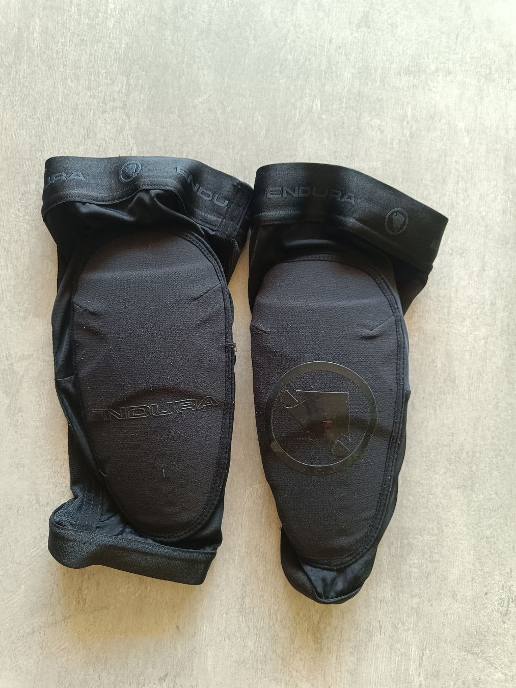Endura Protezioni & Imbottiture: Ginocchiere Endura S/M usate – Usato da Dino venduto da bin_2zfr