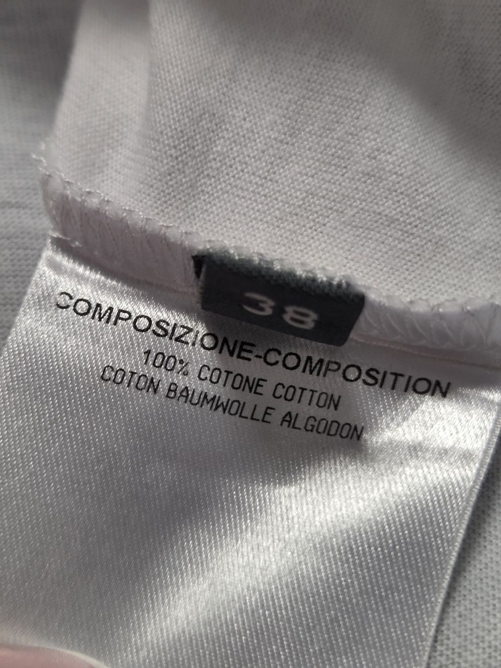 Alexander Mcqueen T-shirts: Alexander McQueen T-Shirt – D'occasion à Zürich par finesse.shop 4