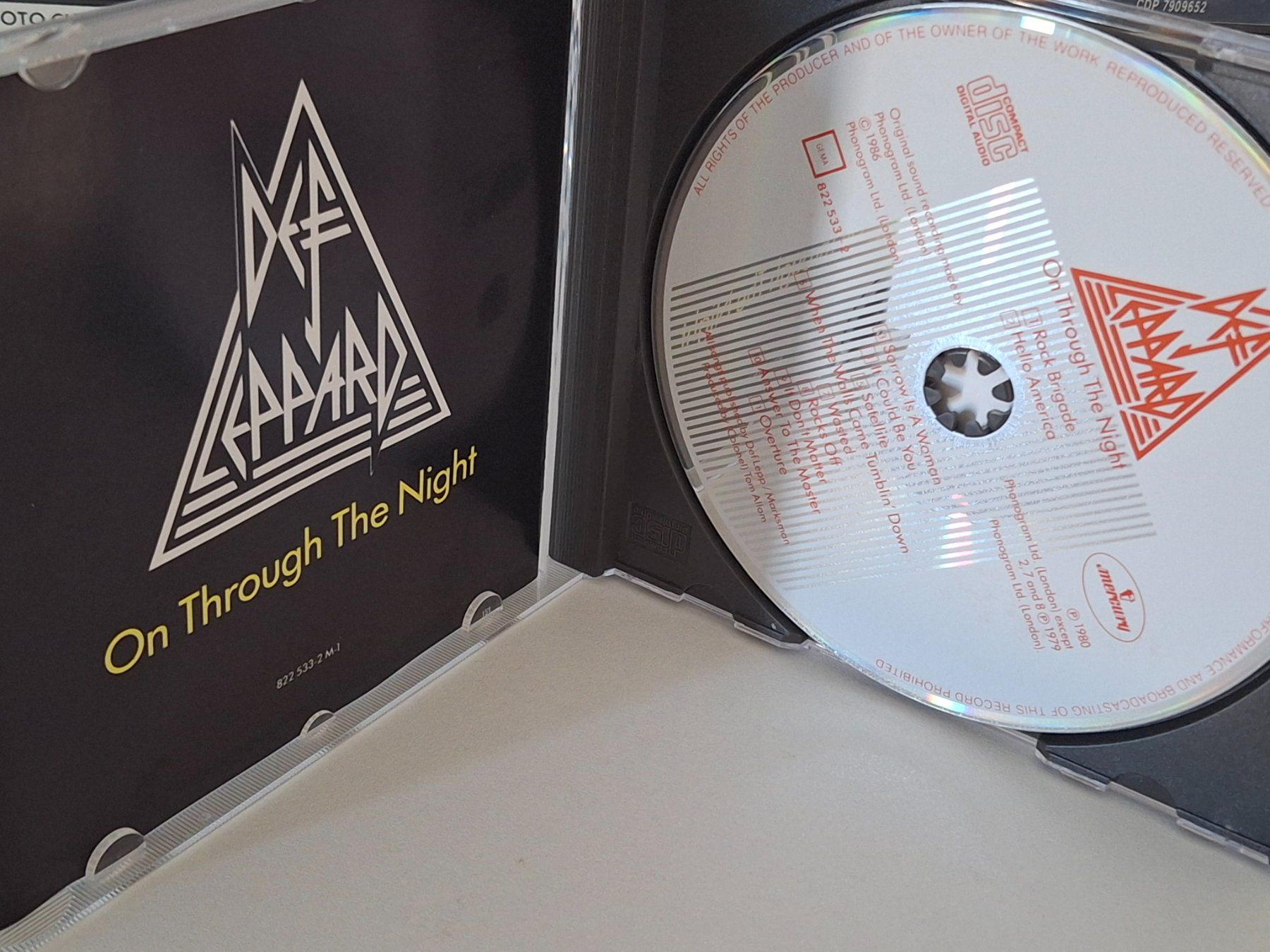 CDs: CD Def Leppard- On Through The Night – D'occasion à Aarberg par Jackup1 2