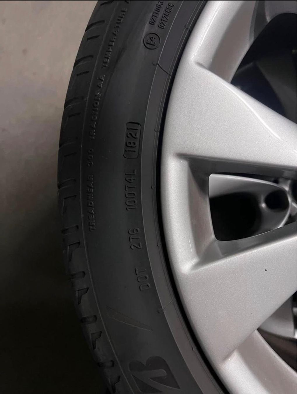 BMW Pneumatici & Ruote complete: X5 E70 Räder – Usato da Bilten venduto da Porsche037 4