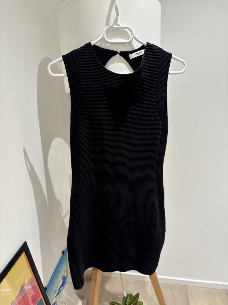 Mango Vestiti: Robe noire Mango – Usato da Zürich venduto da col_w79f