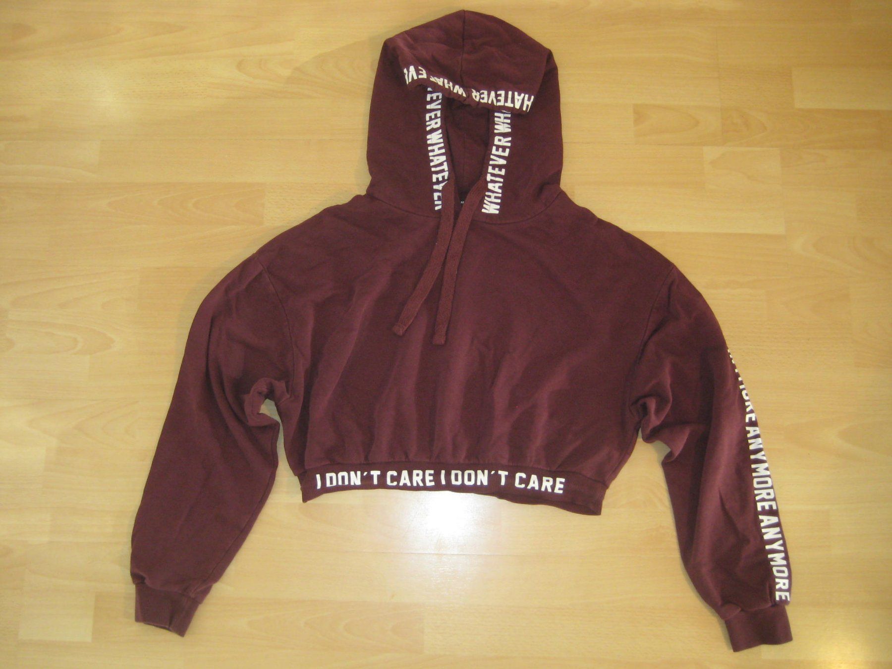 Pullover & Sweatshirts: Weinroter Crap-Pullover Gr. M – Gebraucht aus Greifensee von Janali01