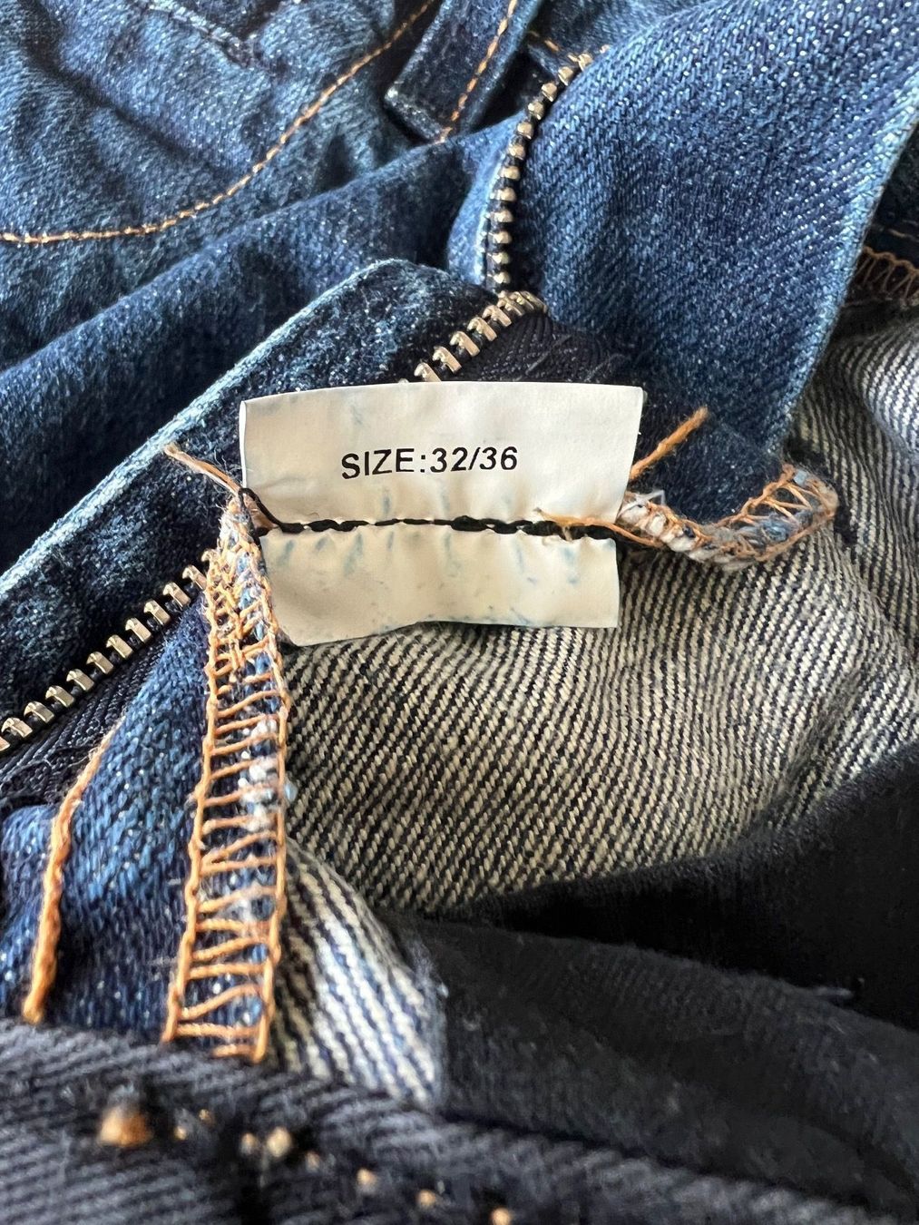 Filippa K Jeans: Filippa K Jeans James Wash 200 – Nuovo (secondo la descrizione) da Beinwil am See venduto da isole 4