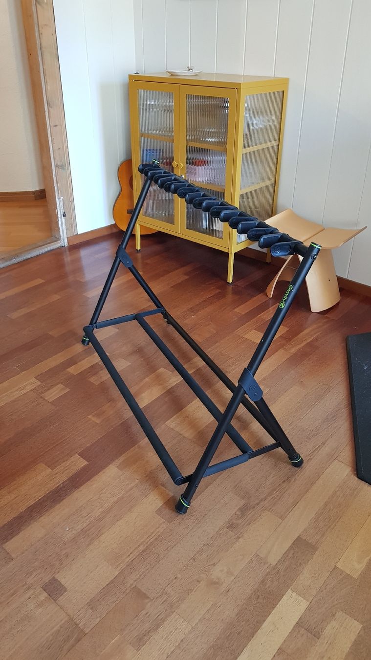 Supports pour instruments & partitions: Gravity Gitarrenständer – D'occasion à Felsberg par crapunsel