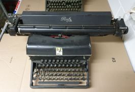 2×Ruf und 1×Underwood Schreibmaschine