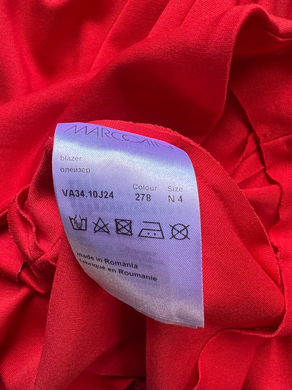 Marc Cain Completi & Tailleur: Marc Cain Taillierter Blazer N4 Grösse 40 – Usato da Arosa venduto da Paklica 4