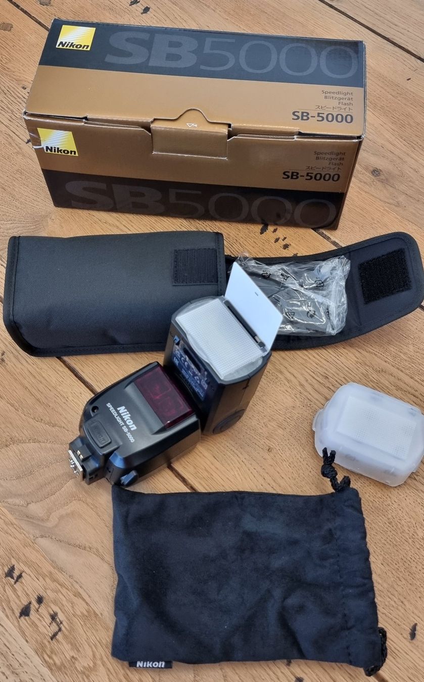 Nikon Flashs: Nikon SB-5000 Blitz – Neuf (Voir description) à Rebstein par jahallo 1