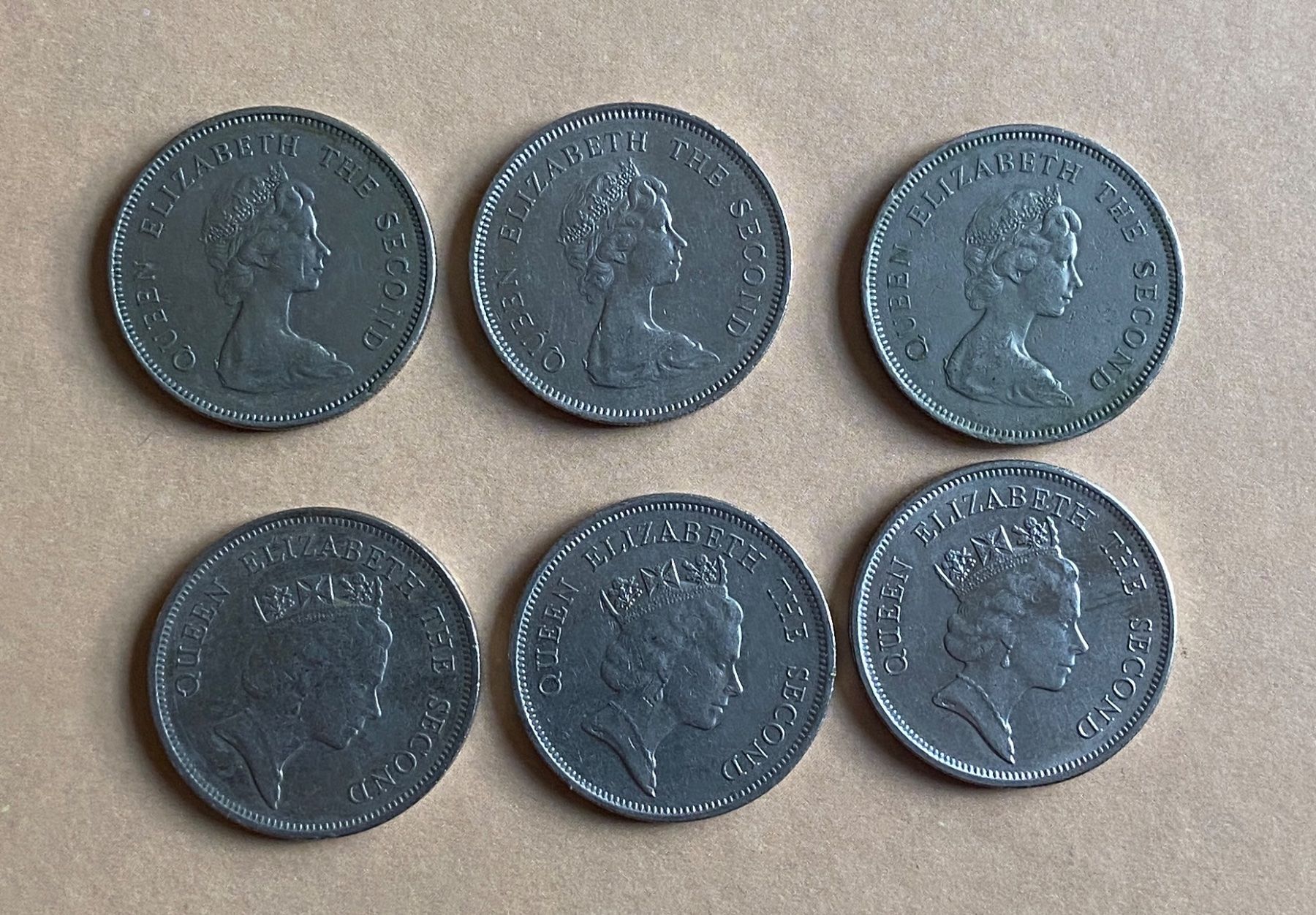 Tutti le monete: Pièce Hong Kong 1 Dollar différentes années – Usato da Collex venduto da RCXGJ 1