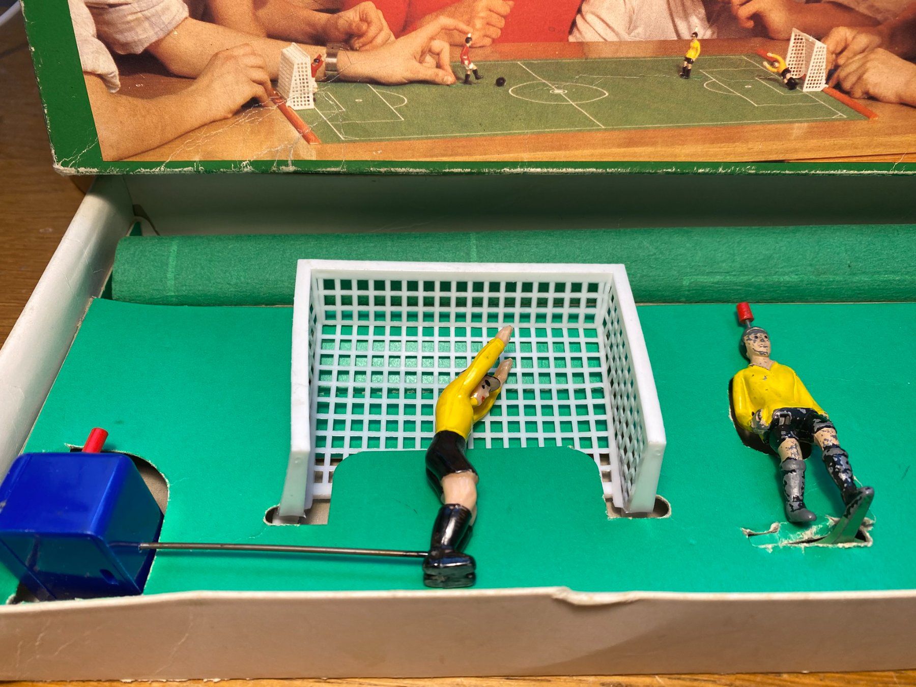 Tipp Kick Spiele: Vintage Tipp-Kick STANDARD Tischfussball MIEG – Gebraucht aus Spiez von Mlandcruiser 1