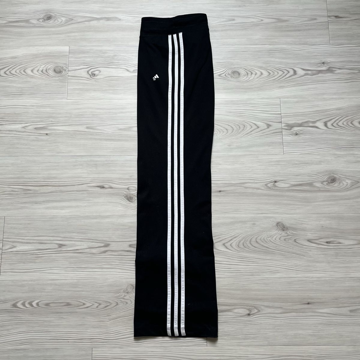 Adidas Pantaloni: 2000s Adidas Track Pants – Usato da Basel venduto da Ankerkettenring 3