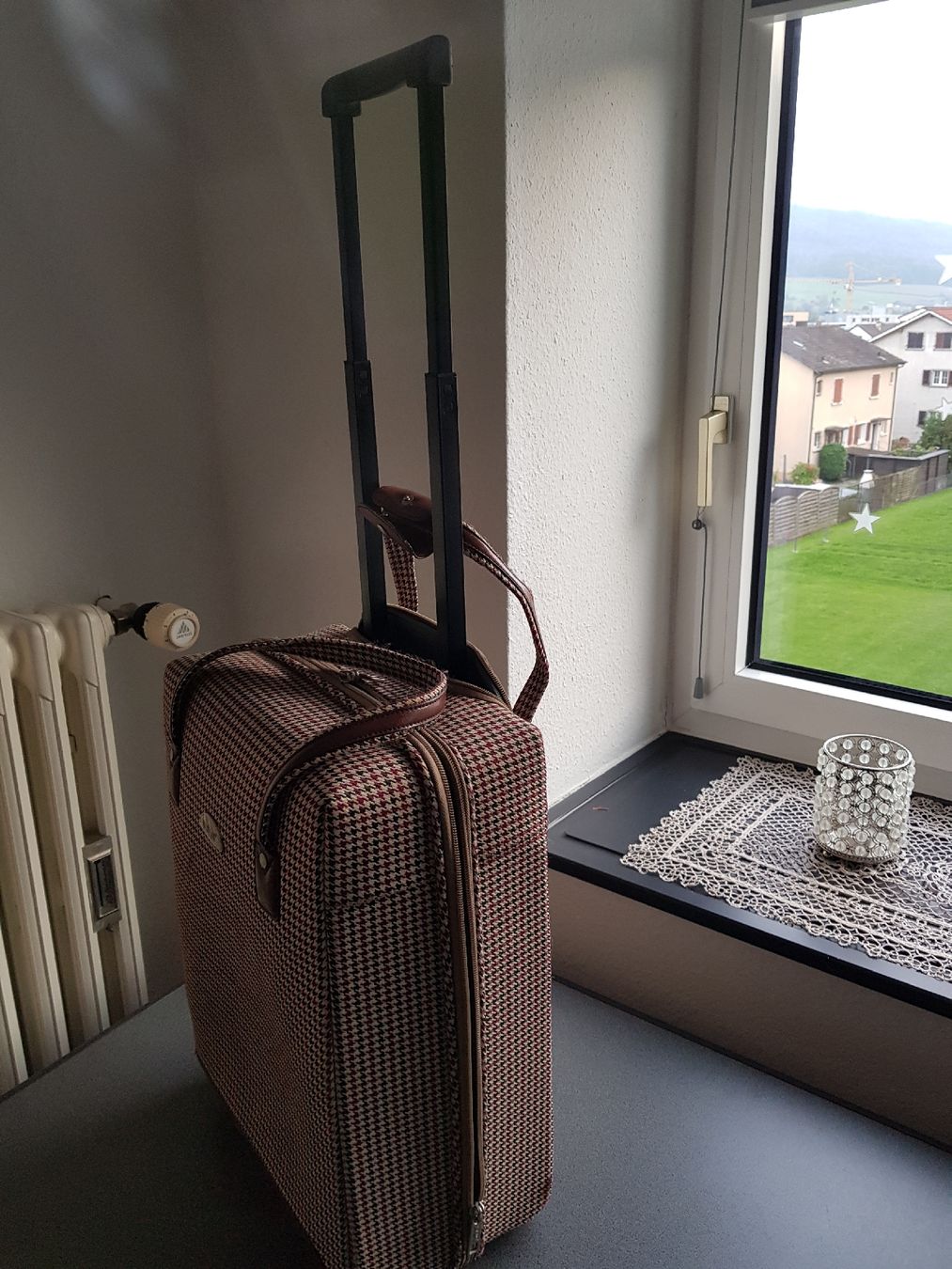 Valigie: Vintage Handgepäck – Usato da Olten venduto da Boston81