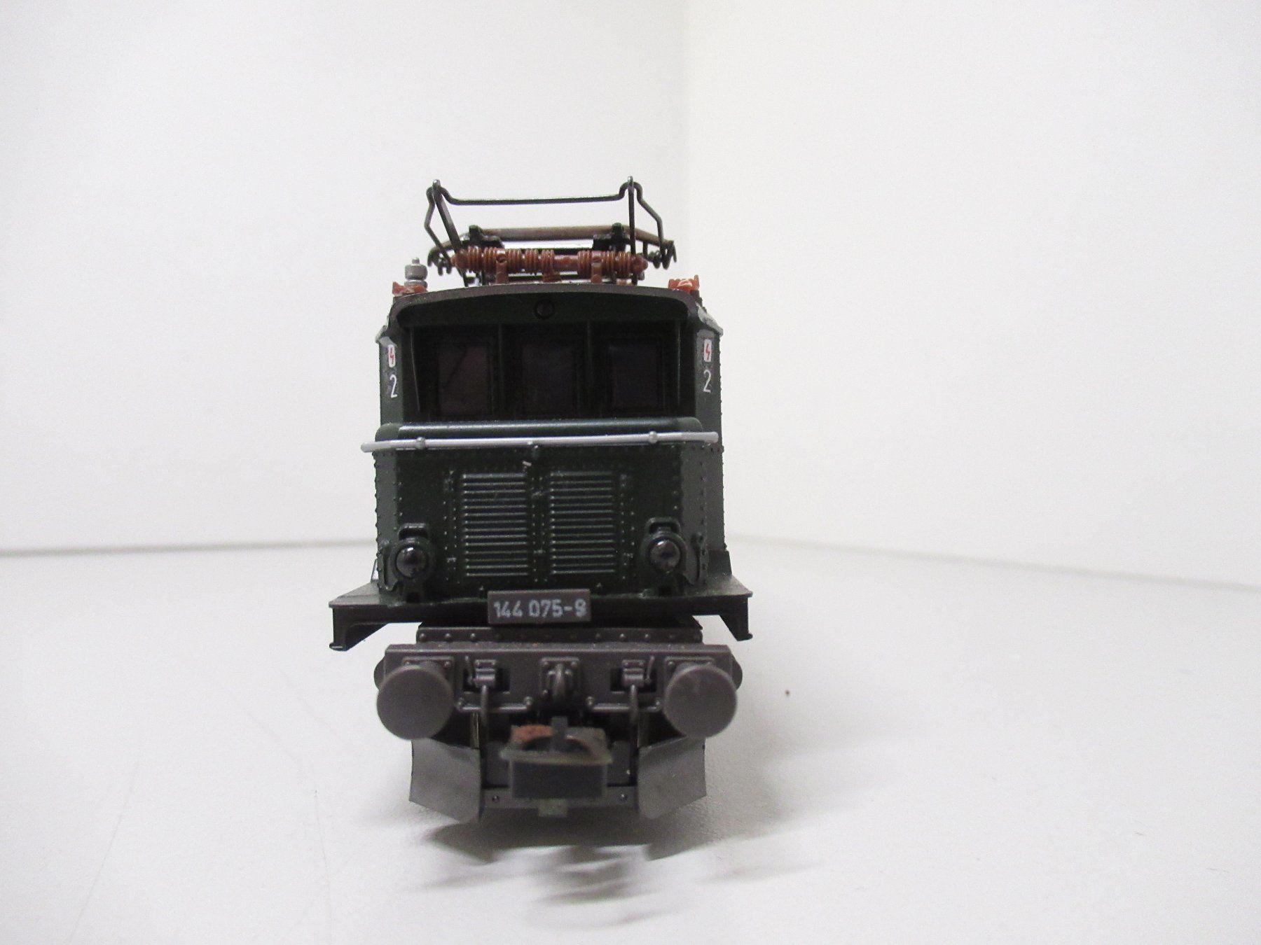 Roco Modellini di ferrovie: Roco 4131 E-Lok BR E144 der DB Deutsche Bahn DC Analog H0 – Usato da Basel venduto da mhmarken 2