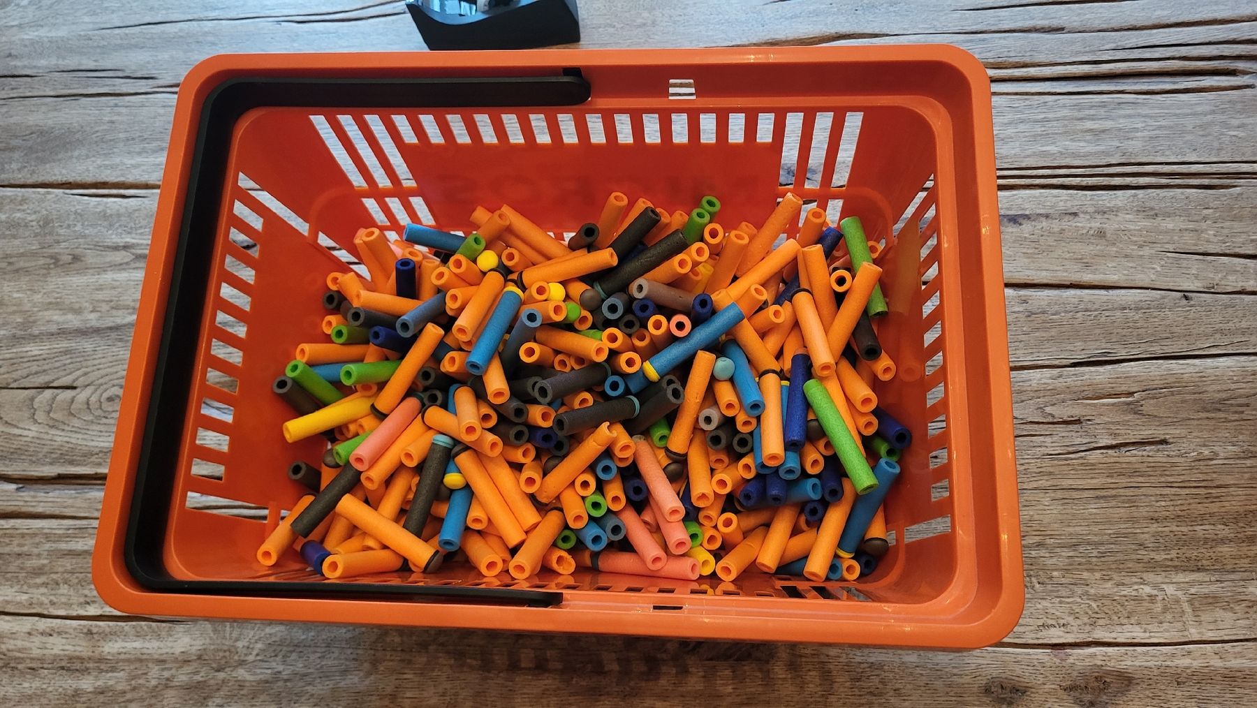 Nerf Giocattoli: Nerf Darts Mega Pack! Viele, bunte Darts. – Usato da Schafisheim venduto da LittleZwerg