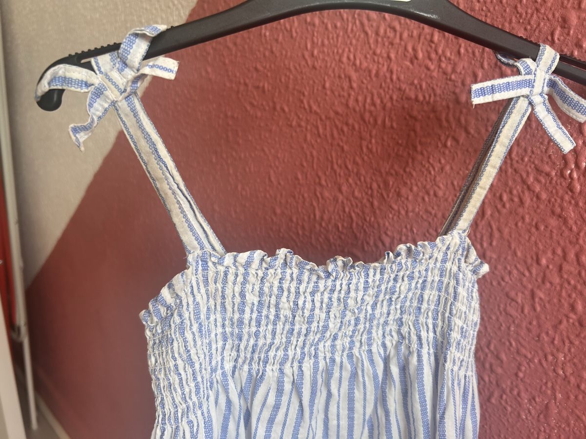 Primark Robes et jupes: Robe enfant rayée bleu blanc taille 4 ans – D'occasion à Carouge GE par Emilynette 1