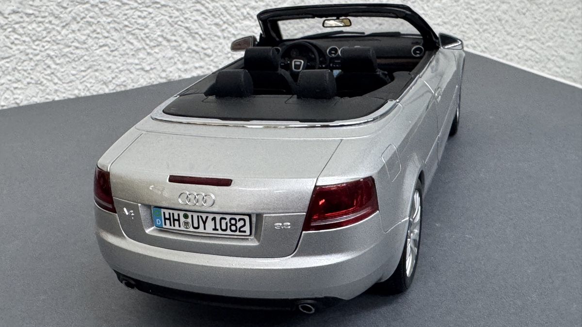 Audi Voitures modèles: Audi A4 Cabriolet quattro 1:18 – Neuf avec emballage d'origine à Luzern par aa43modelcars-Luzern 4