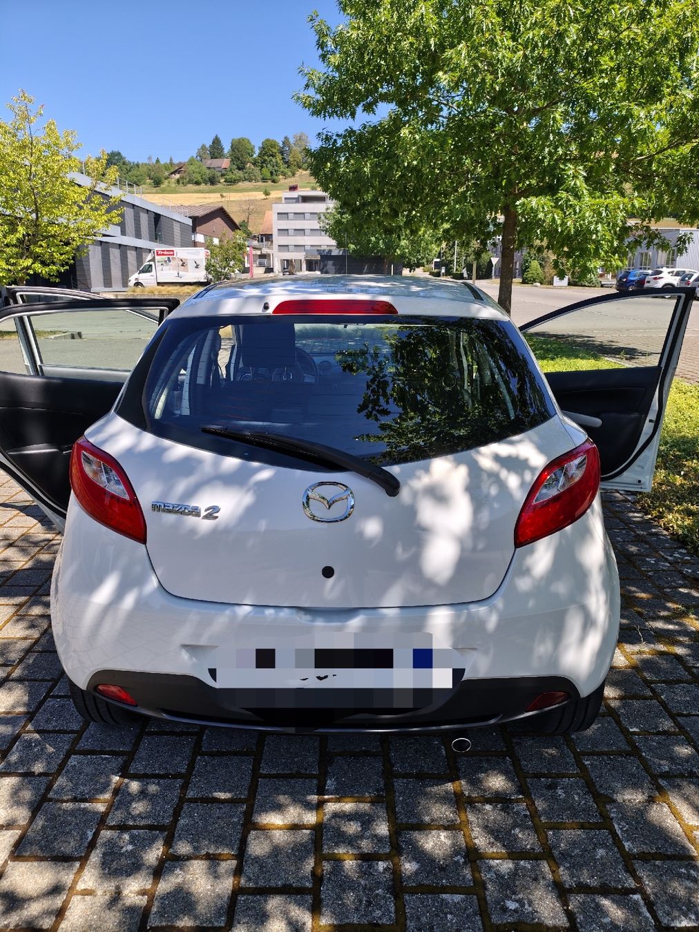 Mazda Autos: Mazda 2 weiss – Gebraucht aus Kirchleerau von Mr.Spock1 3