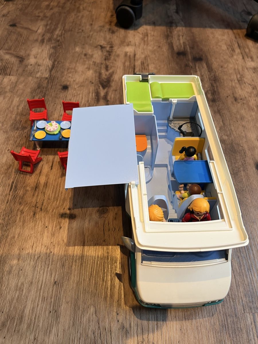 Playmobil Giocattoli: Playmobil Camper – Usato da Liebefeld venduto da 75_8j6h 2