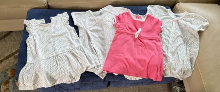 Lot de 4 vêtements d'été PETIT BATEAU bébé, taille 12 mois!