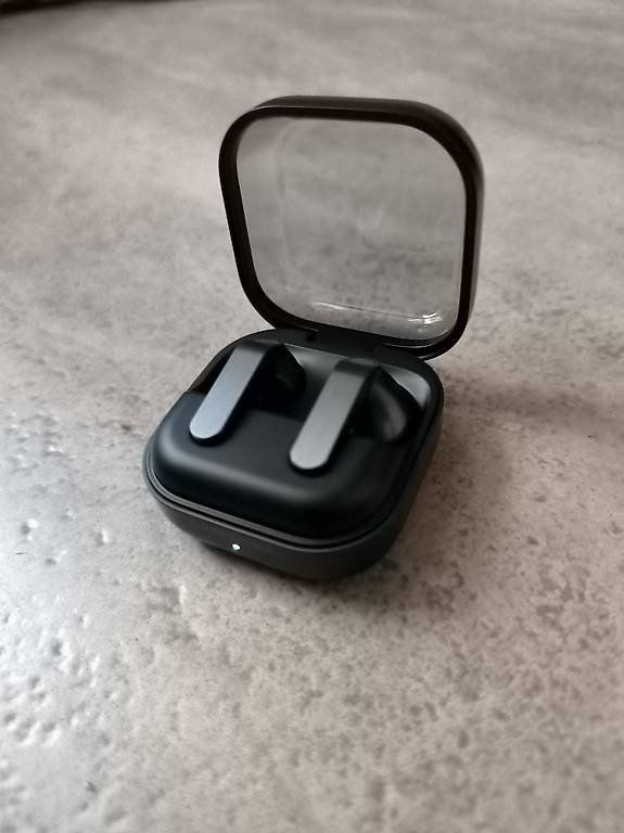 Samsung Kopfhörer: Samsung Galaxy Buds4 Kopfhörer – Gebraucht aus Bürglen TG von bluu 1