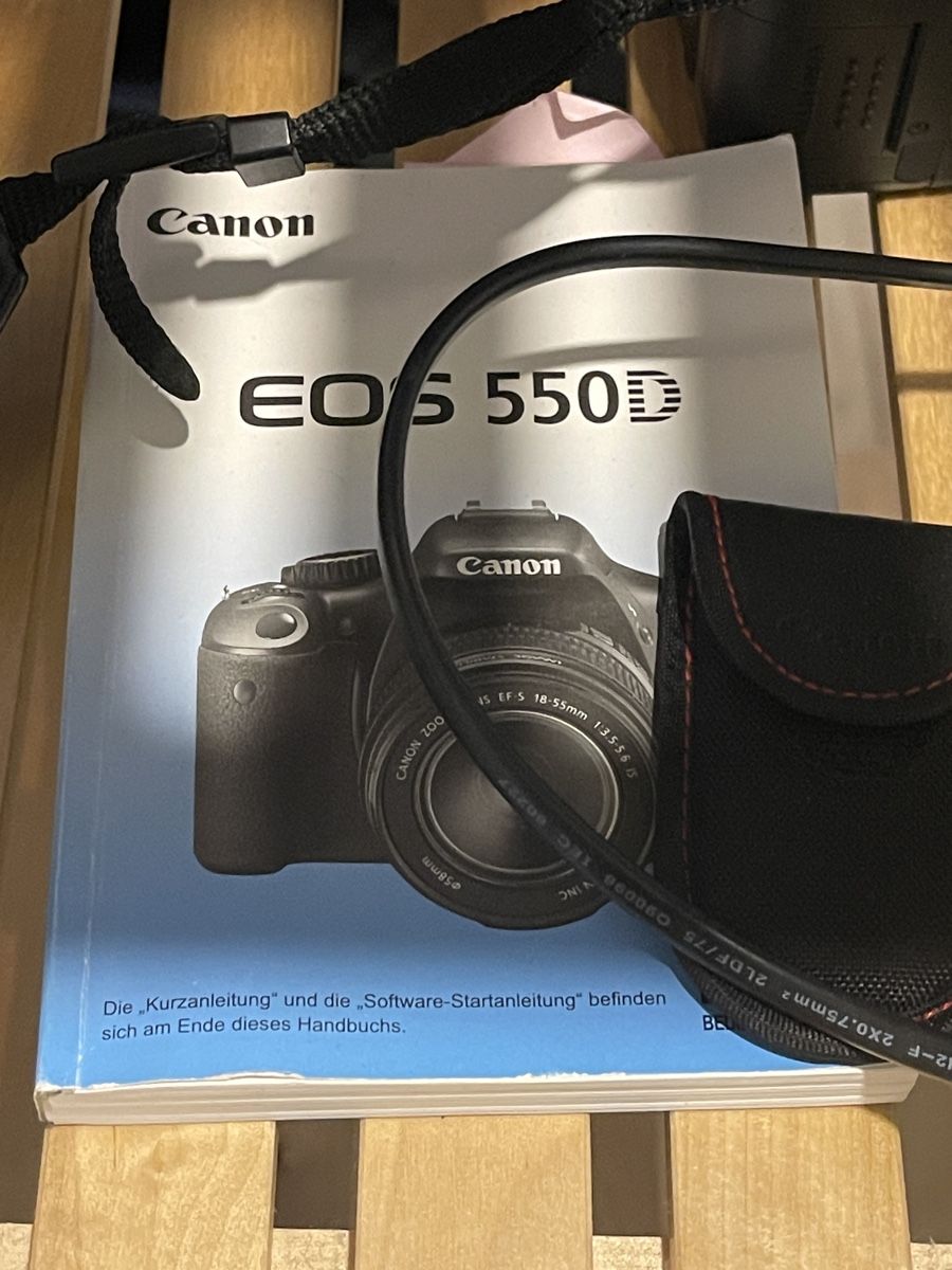 Canon Fotocamera: Canon EOS 550D Spiegelreflexkamera – Usato da Zürich venduto da alpazets 3