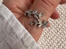 Bague feuilles en acier inox et zirkon