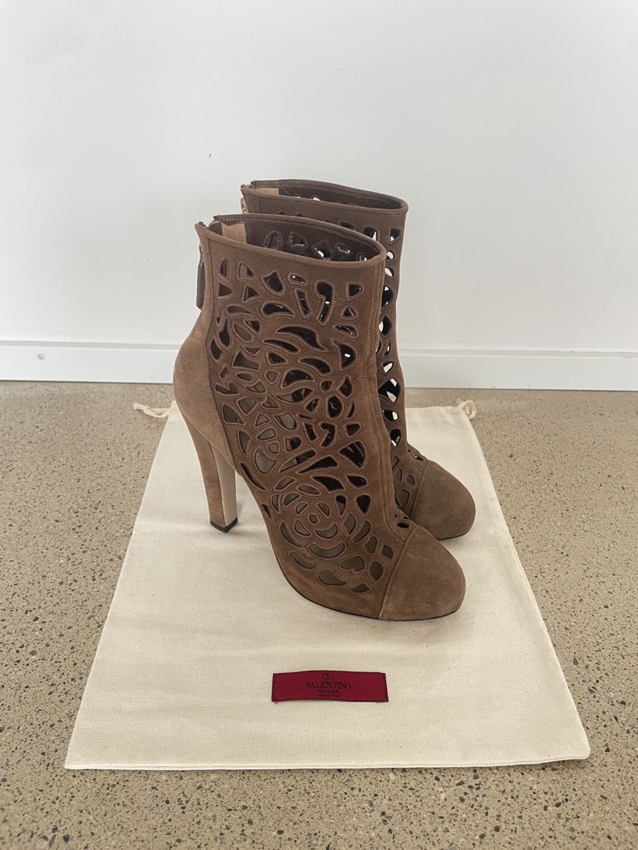 Valentino Scarpe da donna: Valentino Ankle Boots – Usato da Stäfa venduto da Nicole093 1