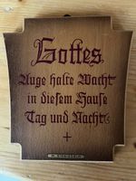 Holzschild «Gottes Auge halte Wacht» aus Einsiedeln
