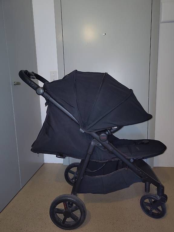 Carrozzine: Kinderwagen/Buggy Mast M4 – Usato da Zürich venduto da ZHK 3