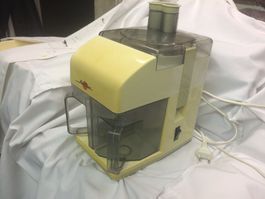 CENTRIFUGEUSE EXTRACTEUR DE JUS / ZENTRIFUGE RED CLASS