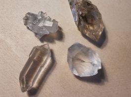 4 interessante Kristallstufen / Doppelender