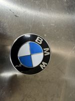 BMW Emblem Original 8132375 vorne mit 2 Tüllen