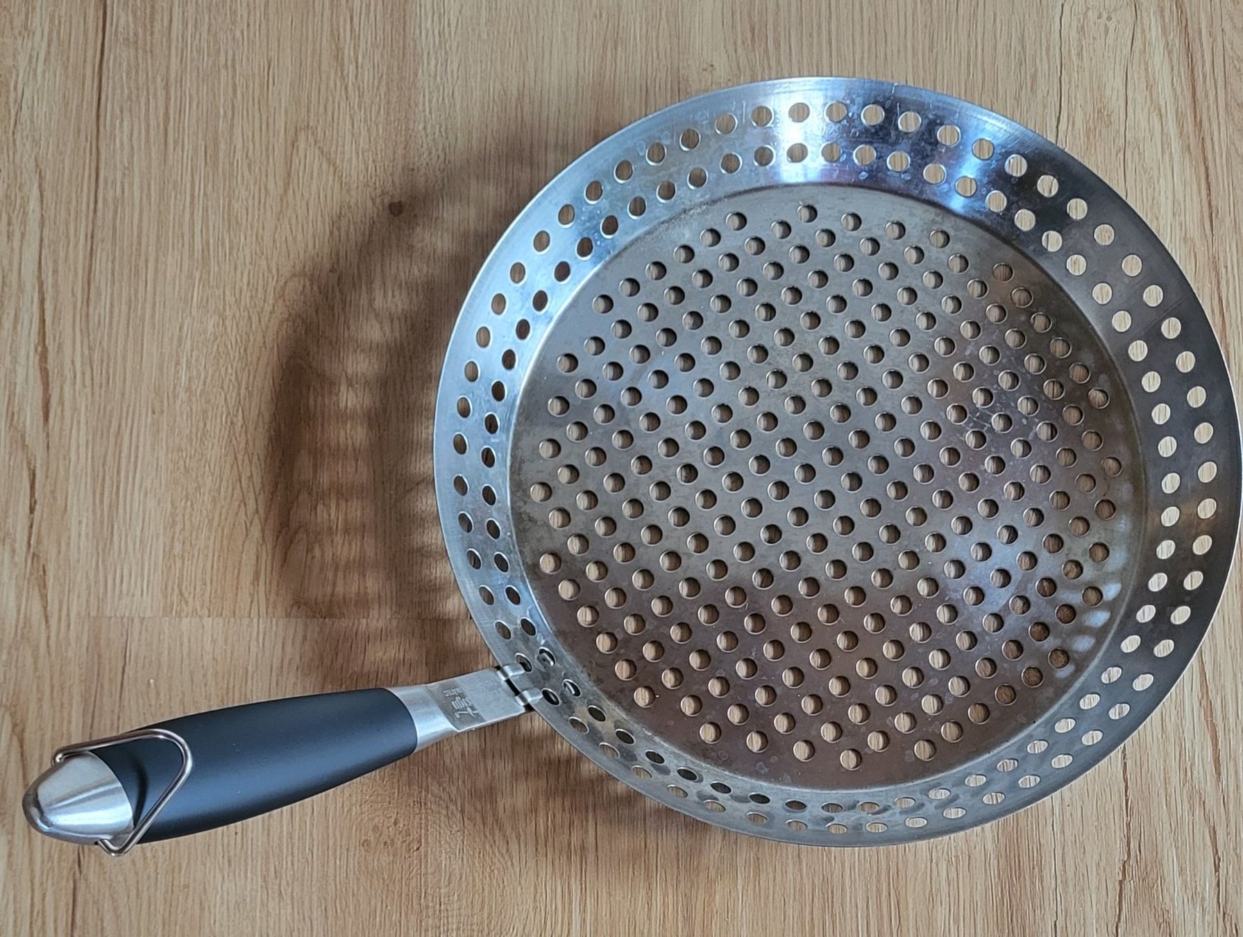 Padelle: Feuerdesign Gemüsegrillpfanne – Usato da Maienfeld venduto da Alpamayo01 1