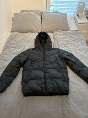 Nike Daunenjacke Storm-Fit schwarz Grösse M guter Zustand