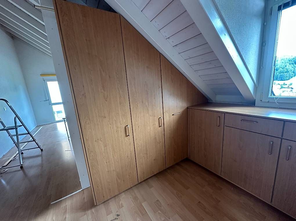 Armadi: Einbauschrank / Dachschrägenschrank – Usato da Kirchberg BE venduto da Tily242 1