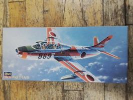 Hasegawa 51802 Fuij T-1A/B Japan Flugzeug Bausatz 1:72